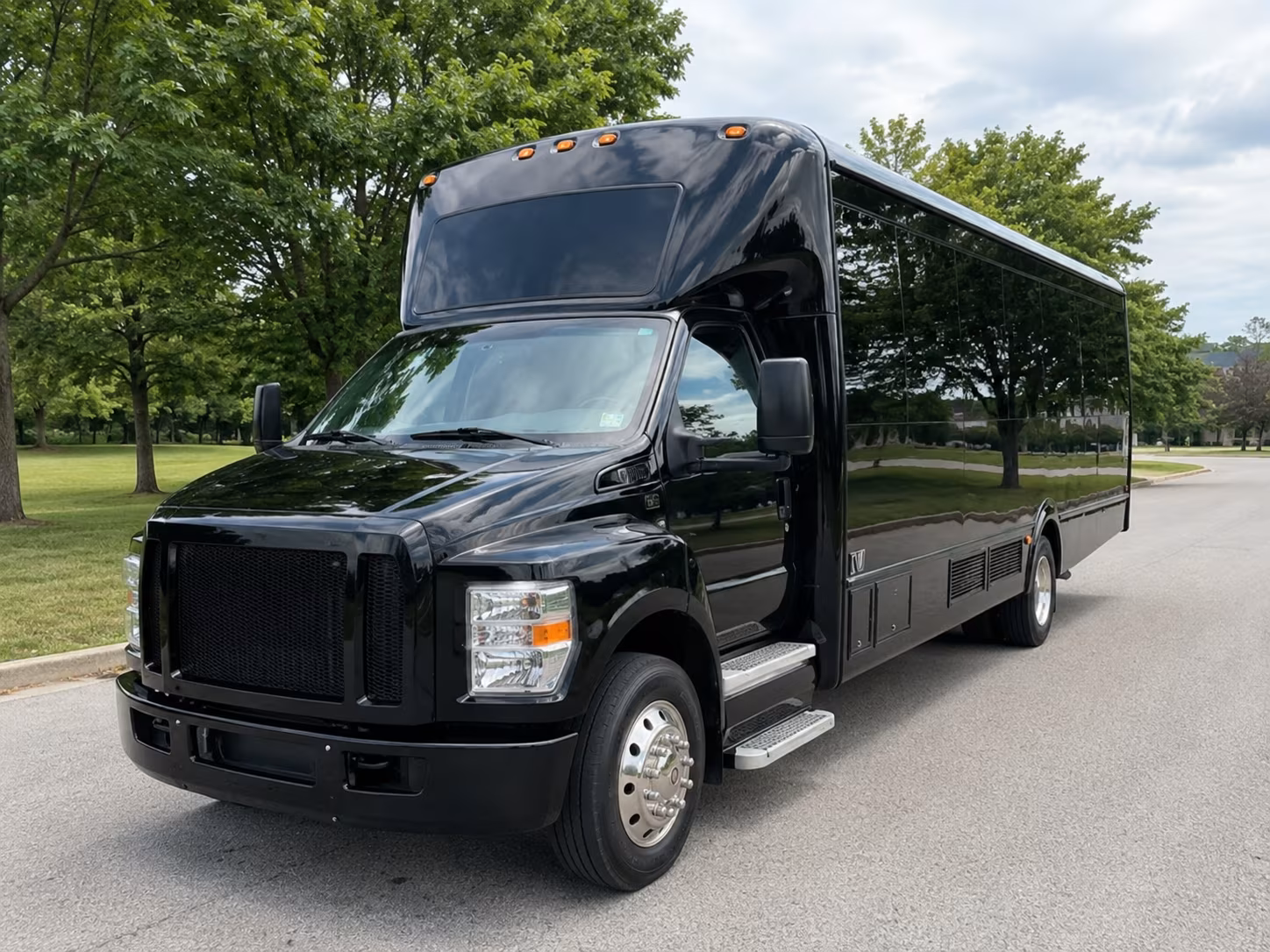 Berkeley Birthday, Sweet 16, & Quinceañera Party Bus Rentals