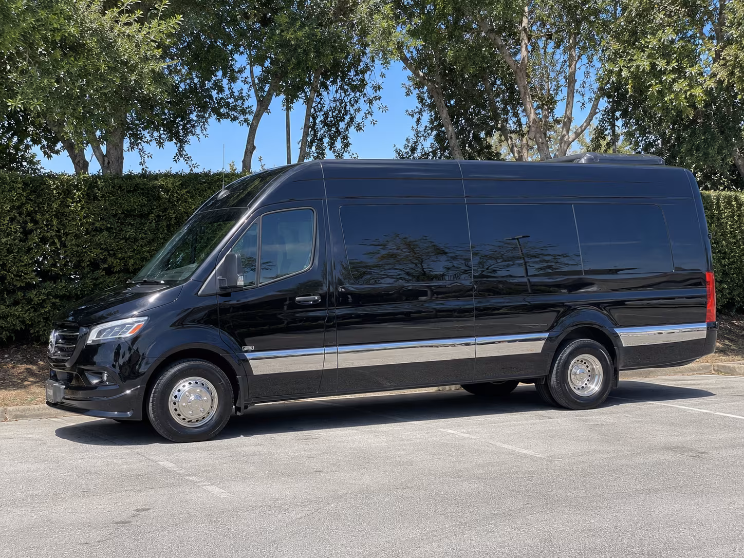 San Mateo Airport Shuttle & Transportation party bus exterior