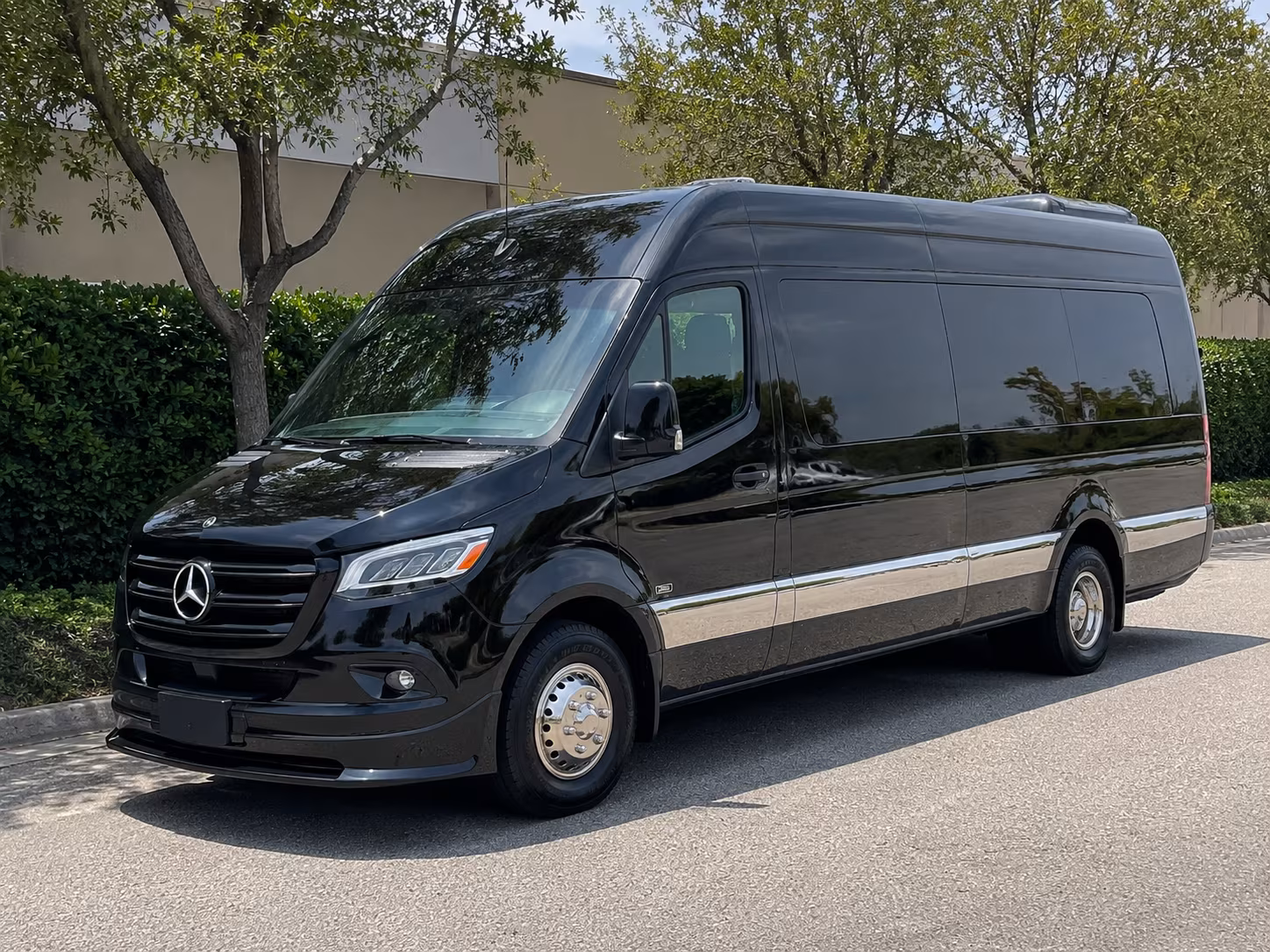 San Mateo Airport Shuttle & Transportation party bus exterior